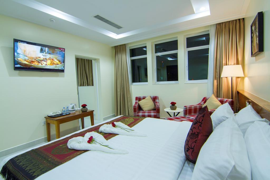 Rose Emerald Hotel Phnom Penh Esterno foto