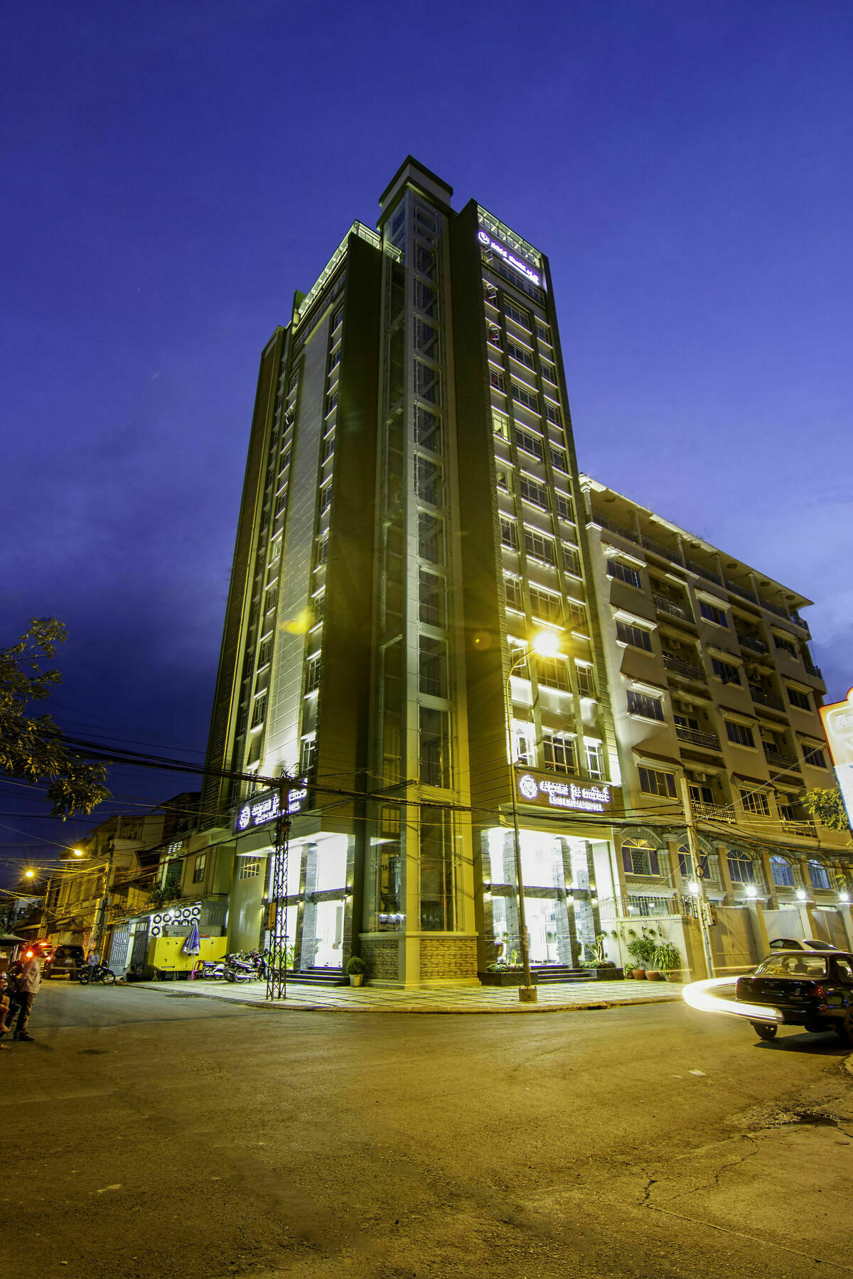 Rose Emerald Hotel Phnom Penh Esterno foto
