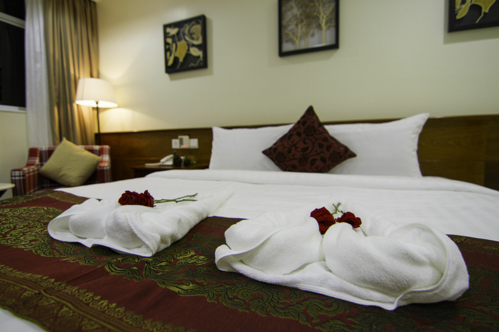 Rose Emerald Hotel Phnom Penh Esterno foto