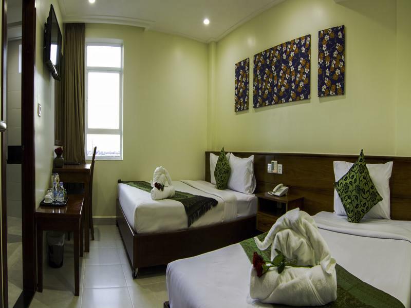 Rose Emerald Hotel Phnom Penh Esterno foto
