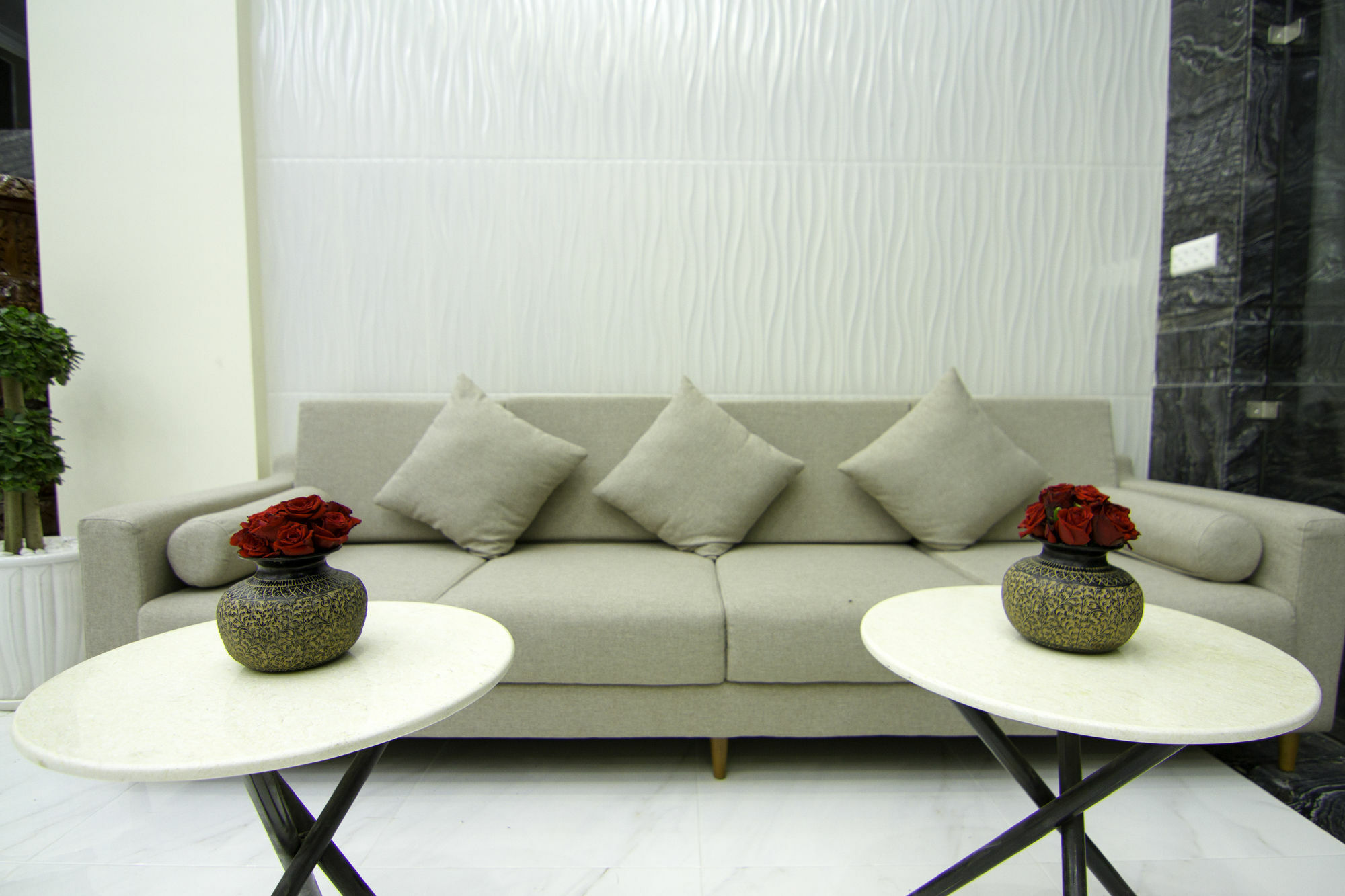 Rose Emerald Hotel Phnom Penh Esterno foto