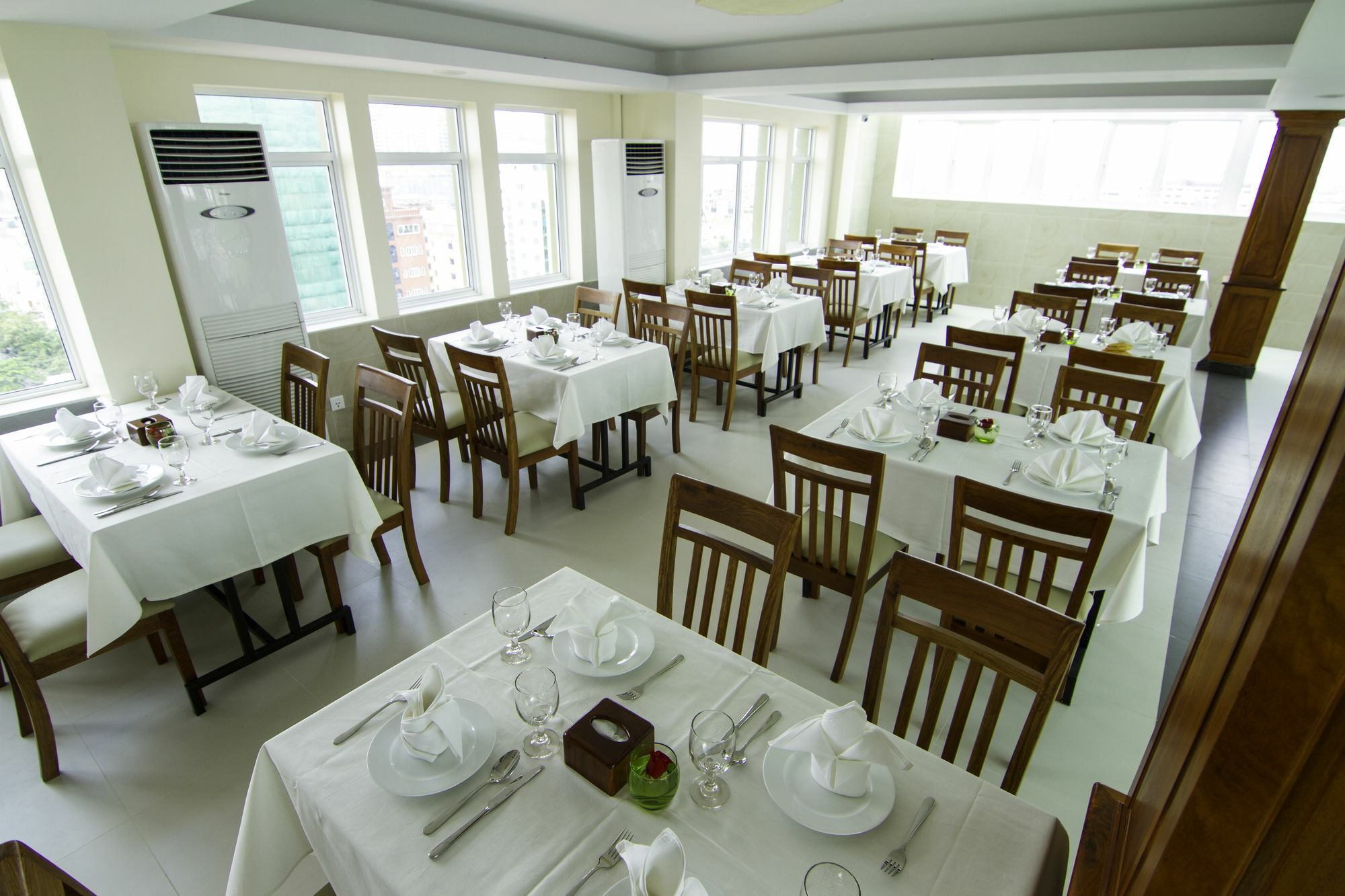 Rose Emerald Hotel Phnom Penh Esterno foto