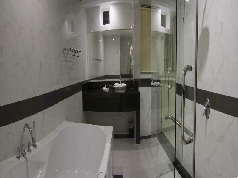 Rose Emerald Hotel Phnom Penh Esterno foto