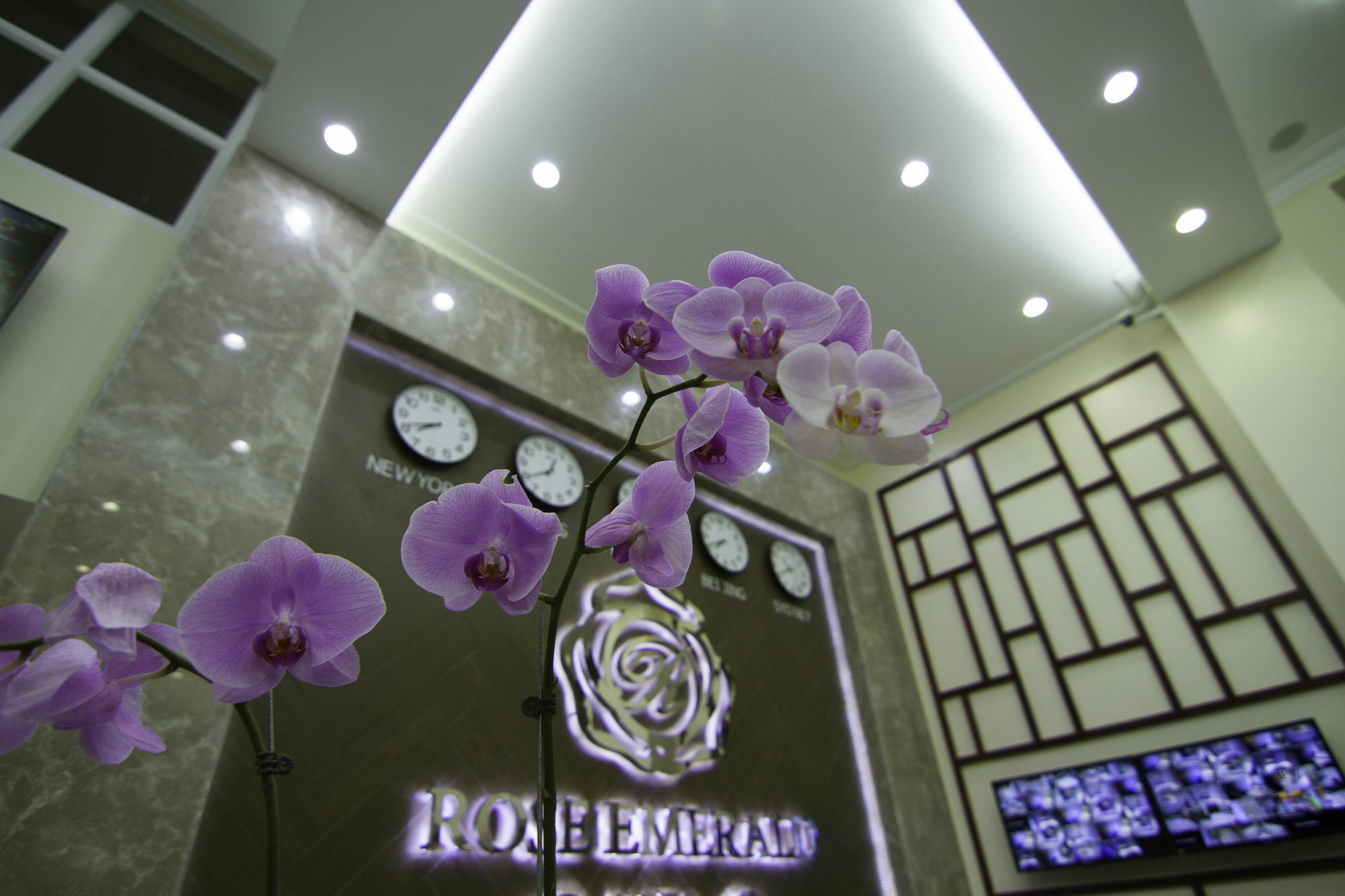 Rose Emerald Hotel Phnom Penh Esterno foto